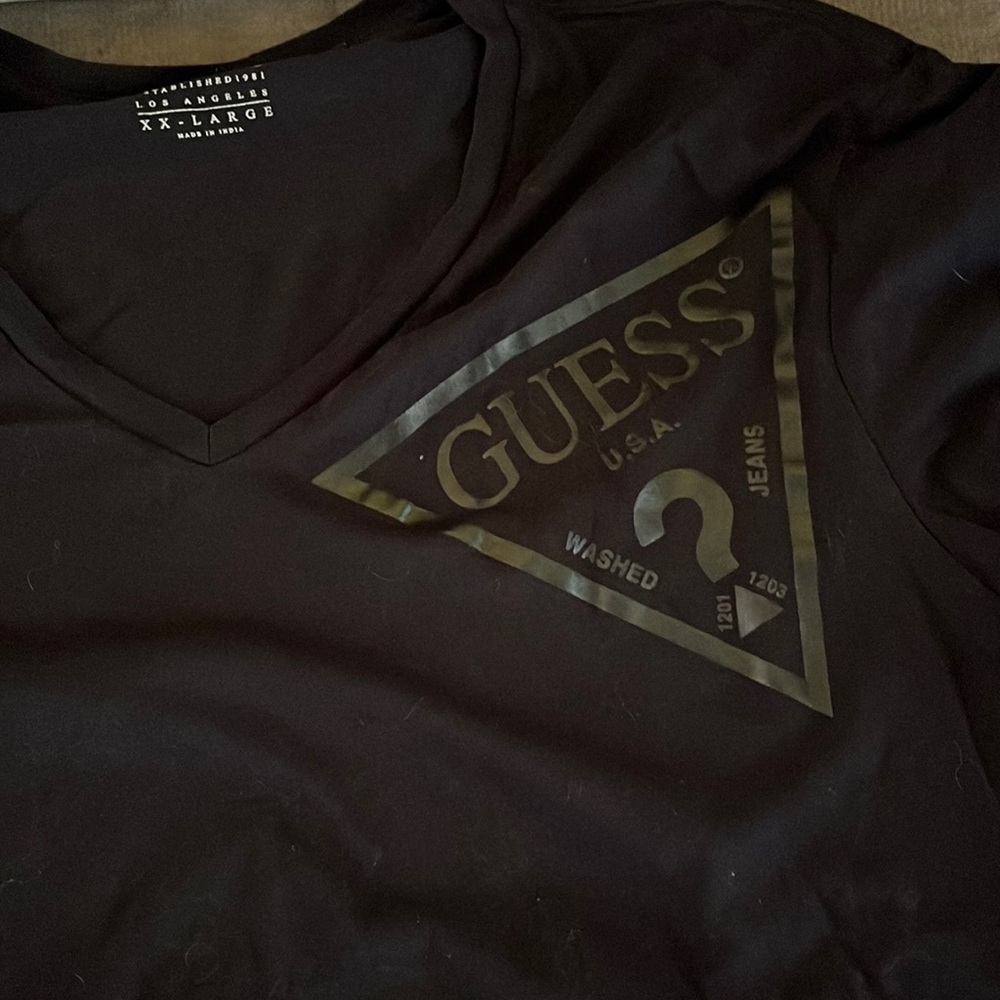 GUESS Men’s Short Sleeve V Neck